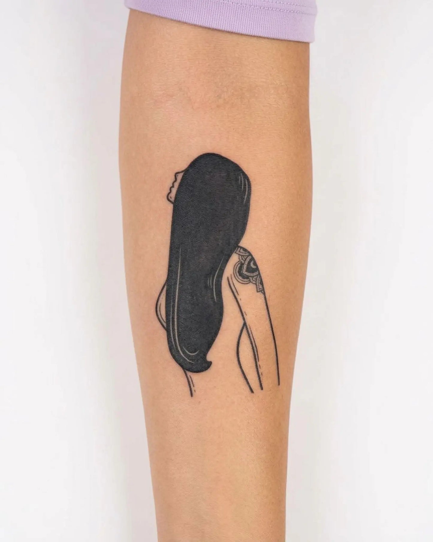 INKY Elegant Muse semi-permanent tattoo applied on a woman – 2 x 4 in (6x10 cm) design, realistic ink look, lasts 10 days